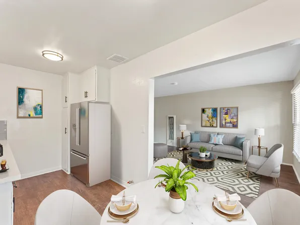 Palm Terrace, 440 Orange Ave APT 14, Long Beach, CA 90802