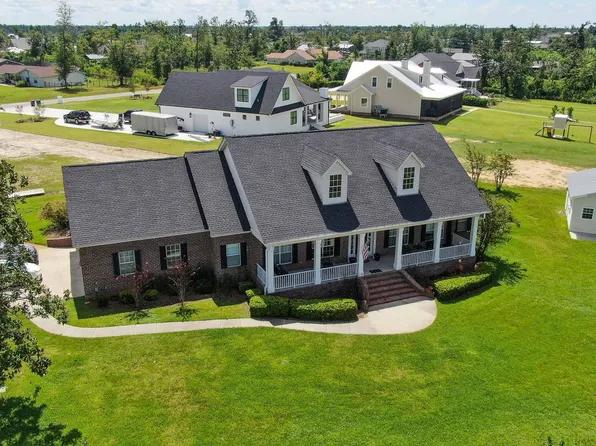 2000 Sewanee St, Lynn Haven, FL 32444