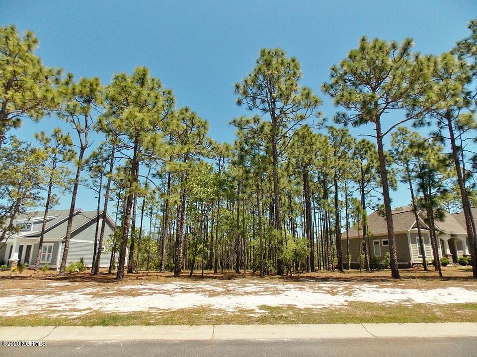 1st image of 2739 Oak Forest Dr