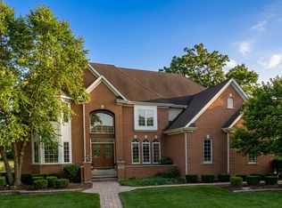 2556 Kane Ln, Batavia, IL 60510