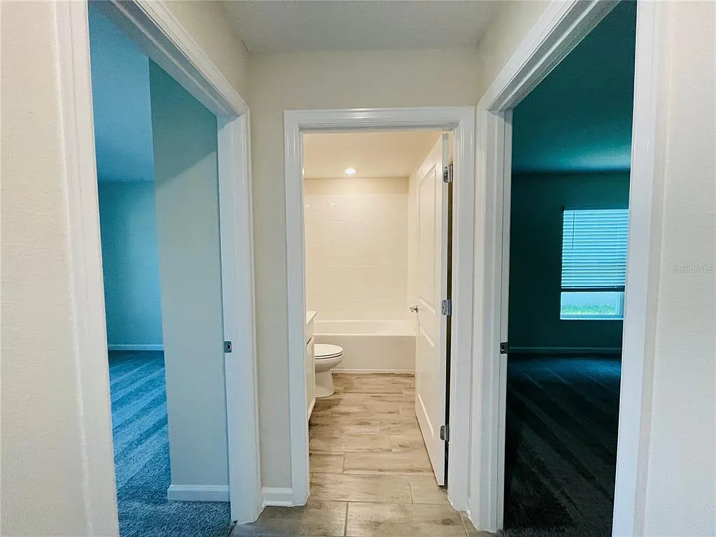 3 bed, 2.0 bath, 1555 sqft, $2,000 — Photo 3
