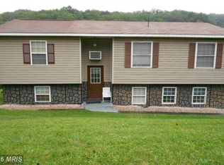 107 Maysville Cemetery Rd, Maysville, WV 26833