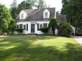 8 Wing Rd, Poughkeepsie, NY 12603