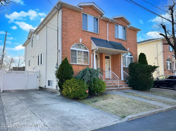 48 Amy Ln, Staten Island, NY 10314