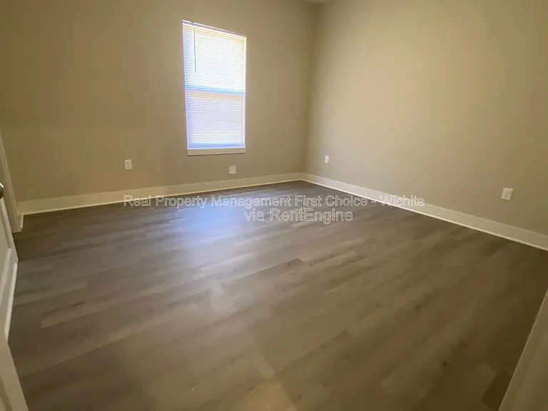 4610 S Kessler Cir — Photo 15