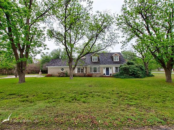 3rd image of 2517 Shoreline Dr