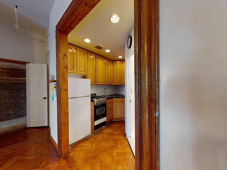 325 W 88th St #8 — Photo 9