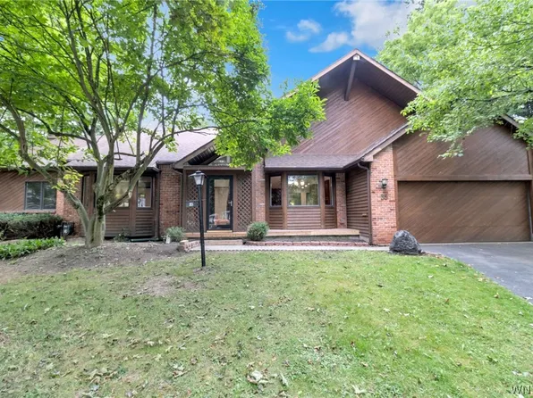 35 High Ct, Amherst, NY 14226