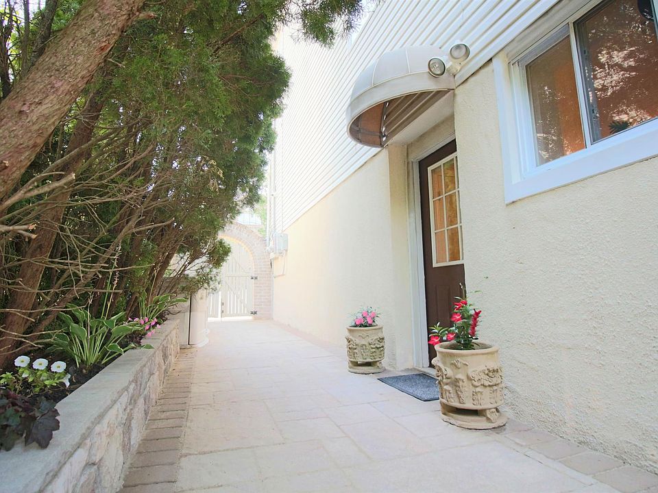 1st image of 39 Excelsior Ave APT 2