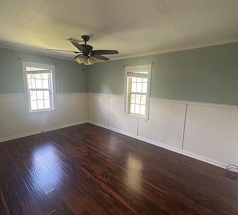 5th image of 817 E Putnam St
