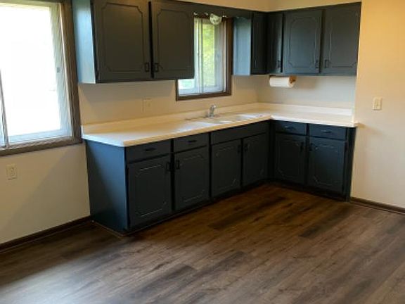 3rd image of 8803 W Thurston Ave