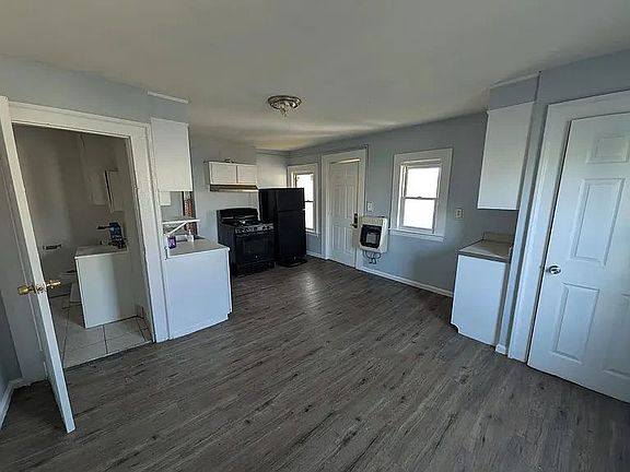 2nd image of 245 Brooks St #3R