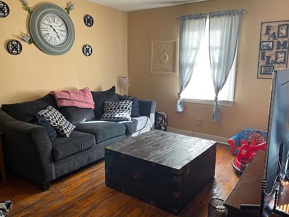 2nd image of 103 Sycamore St