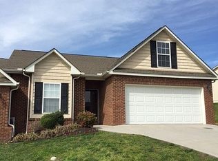 1427 Remington Grove Ln, Knoxville, TN 37909