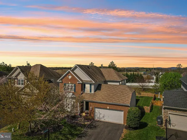 14245 Ladderbacked Dr, Gainesville, VA 20155