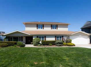 10 Harborview Dr, Atlantic Highlands, NJ 07716
