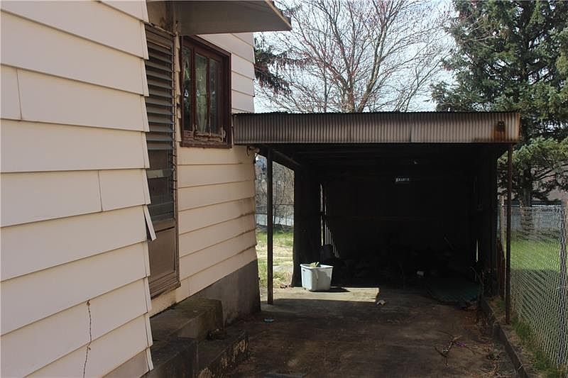 2nd image of 1712 Mount Joseph St