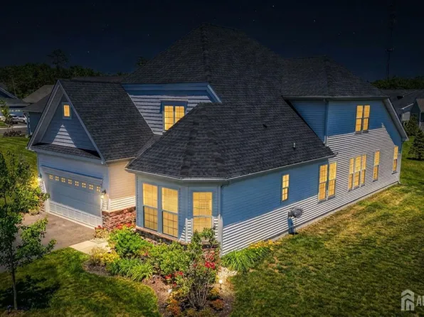 33 Samuel Dr, Barnegat, NJ 08005