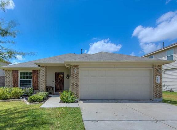2nd image of 1217 Montell Ln