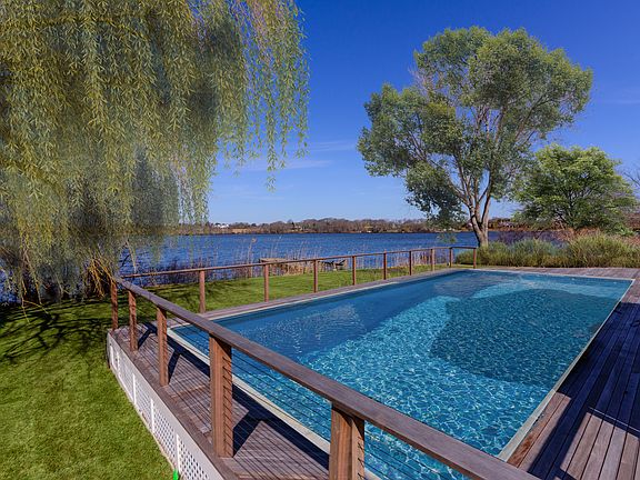 3rd image of 262 Mill Pond Ln
