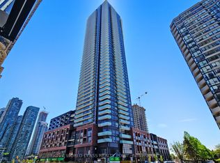 430 Square One Dr #2703, Mississauga, ON L5B 0E2