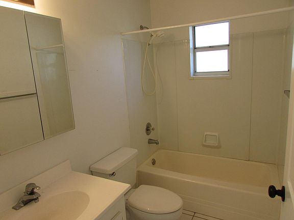 5th image of 10452 Boynton Place Cir