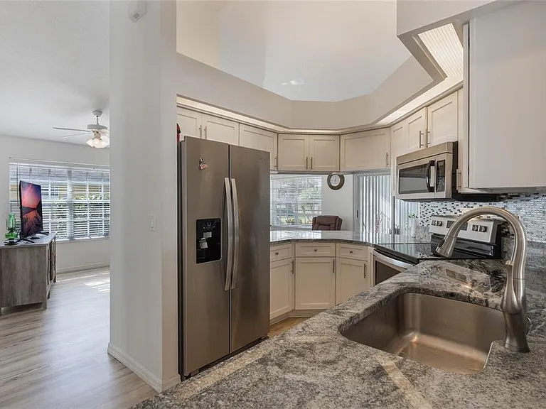 615 Juniper Way — Photo 4