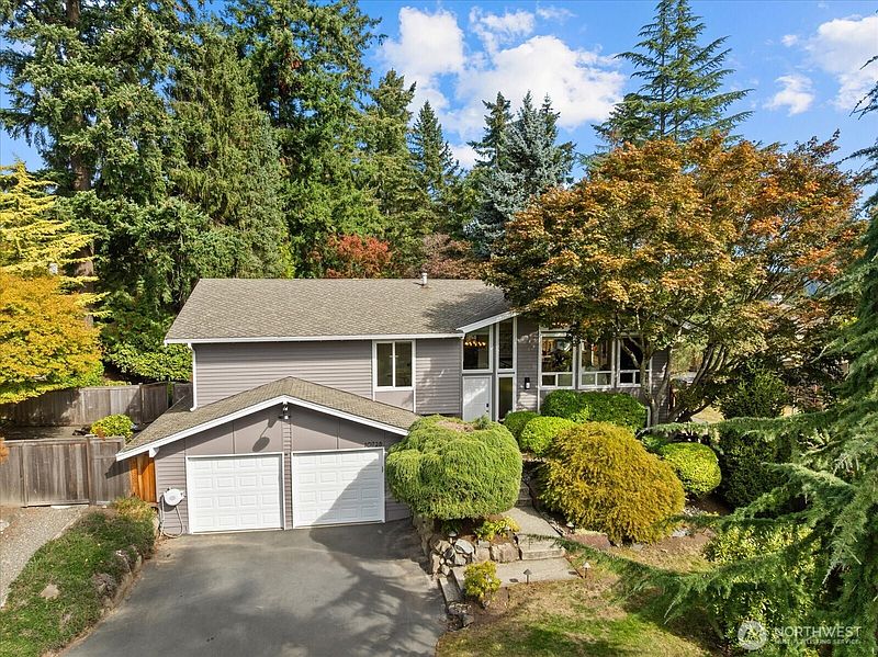 2nd image of 10728 NE 196th Street