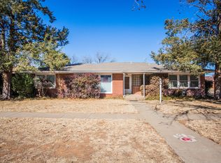 1100 W Lubbock St, Slaton, TX 79364