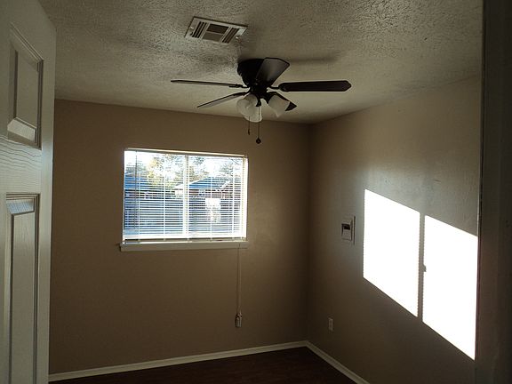 5th image of 418 NW 53rd St