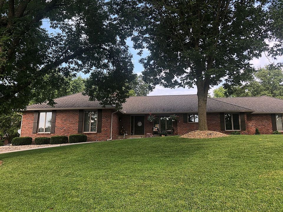 1st image of 2101 Meadowlane Dr