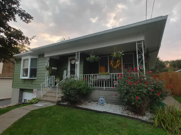 617 Lawrence St, Old Forge, PA 18518