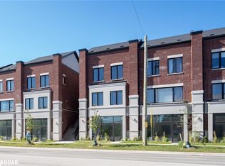 220 Dissette St #16, Bradford West Gwillimbury, ON