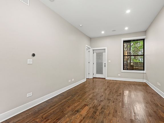 5th image of 1215 N Wolcott Ave APT 1R