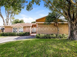 3944 NW 2nd Ct, Deerfield Beach, FL 33442