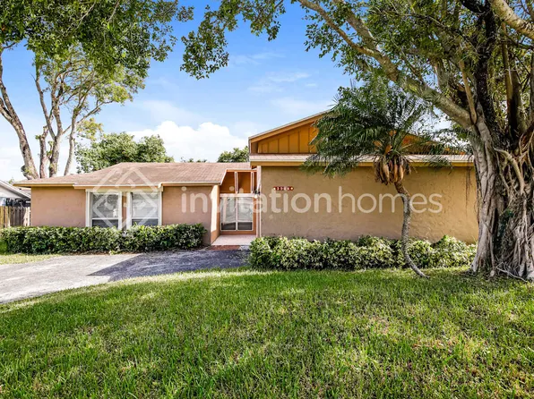 3944 NW 2nd Ct, Deerfield Beach, FL 33442