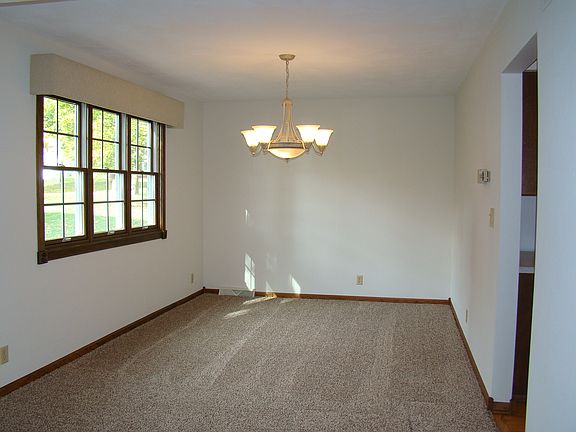 3rd image of 6762 Laurel Cherry Dr