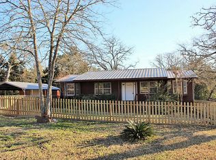 11605 Lakeview Rd, Brenham, TX 77833