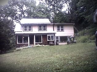 438 Peekskill Hollow Rd, Putnam Valley, NY 10579