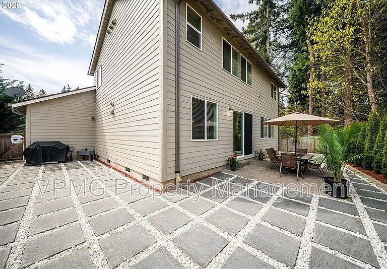 4704 NE 109th St — Photo 32