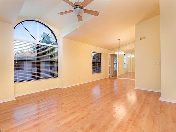 3rd image of 13241 Whitehaven Ln APT 807