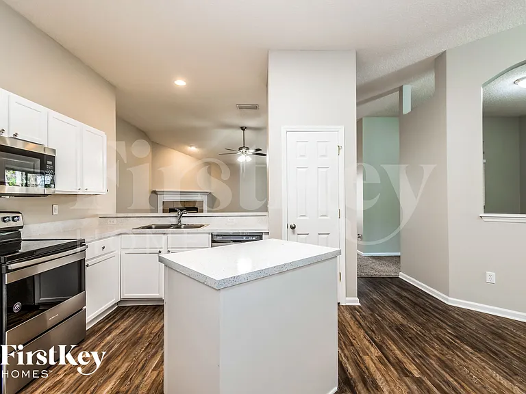 5541 Broadgate Ct — Photo 6