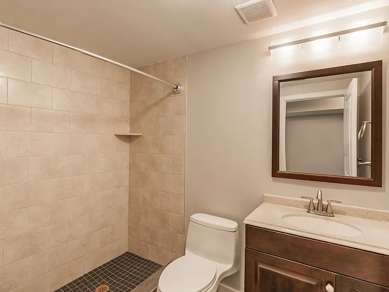 2208 Montrose St — Photo 15