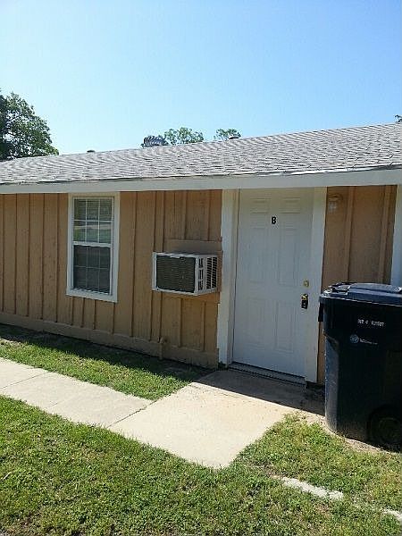 1st image of 7924 NW 12th St
