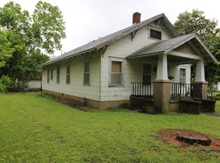 401 E 9th St, Coffeyville, KS 67337