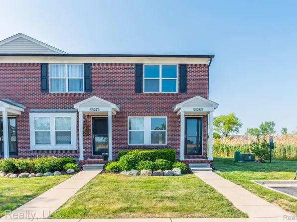 35283 Brittany Dr, New Baltimore, MI 48047