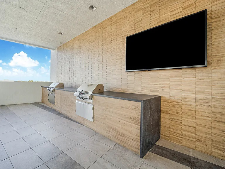 3900 Biscayne Blvd #811 — Photo 33