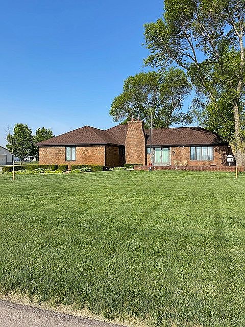 1st image of 106 Pioneer Valley Dr