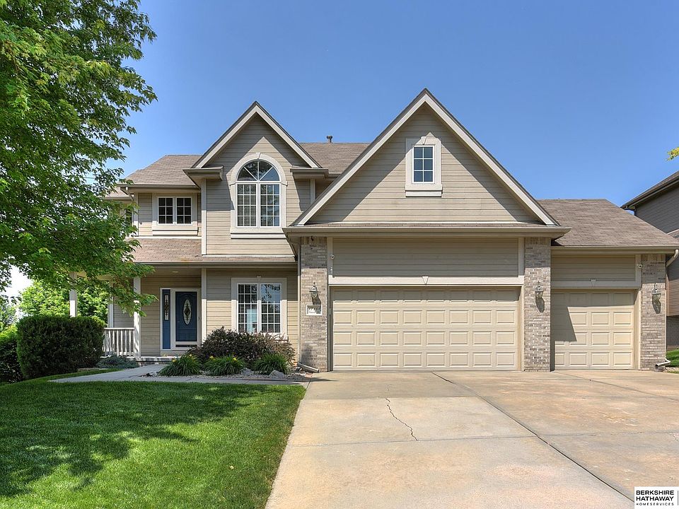 17184 Seward St, Omaha, NE 68118 Zillow