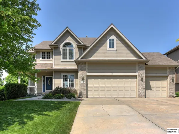 17184 Seward St, Omaha, NE 68118